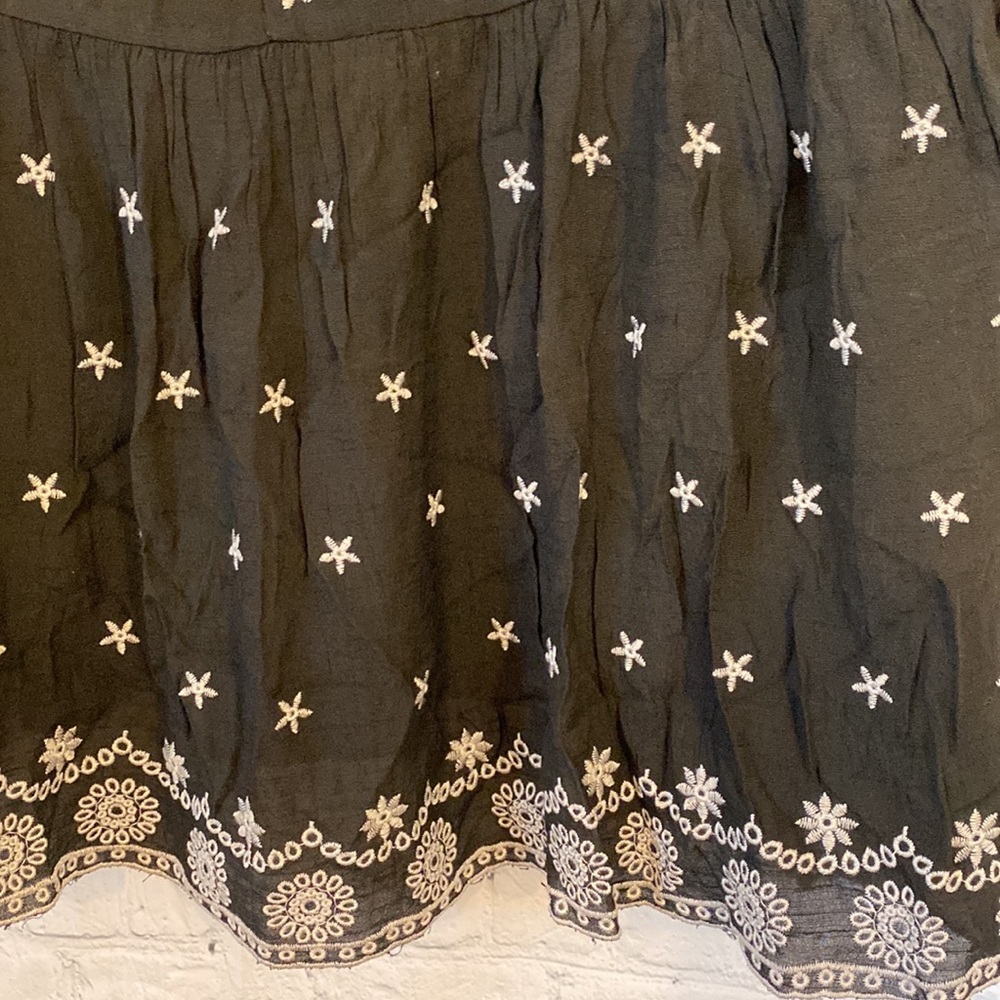 Anthropologie Entro black embroidered blouse! NWT - Picture 3 of 7